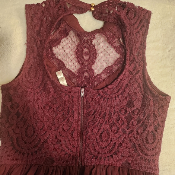 XHILARATION Burgandy Red Fit Flare Halter Sleeveless Lace Dress Size S - Picture 7 of 9